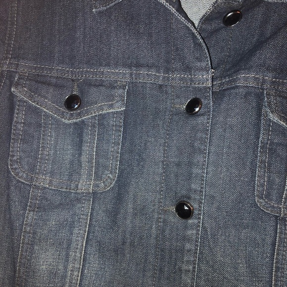 Cute Code Bleu denim jean jacket. Fancy buttons. - Picture 4 of 5
